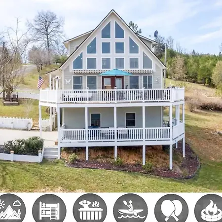 Smoky Mountain Lake Retreat